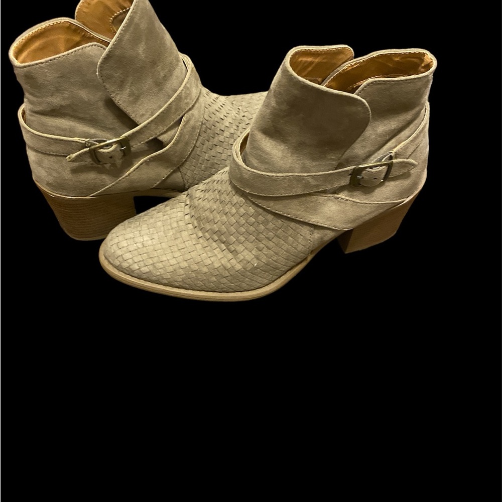 Daytrip Size 9, Ankle Boot, great condition